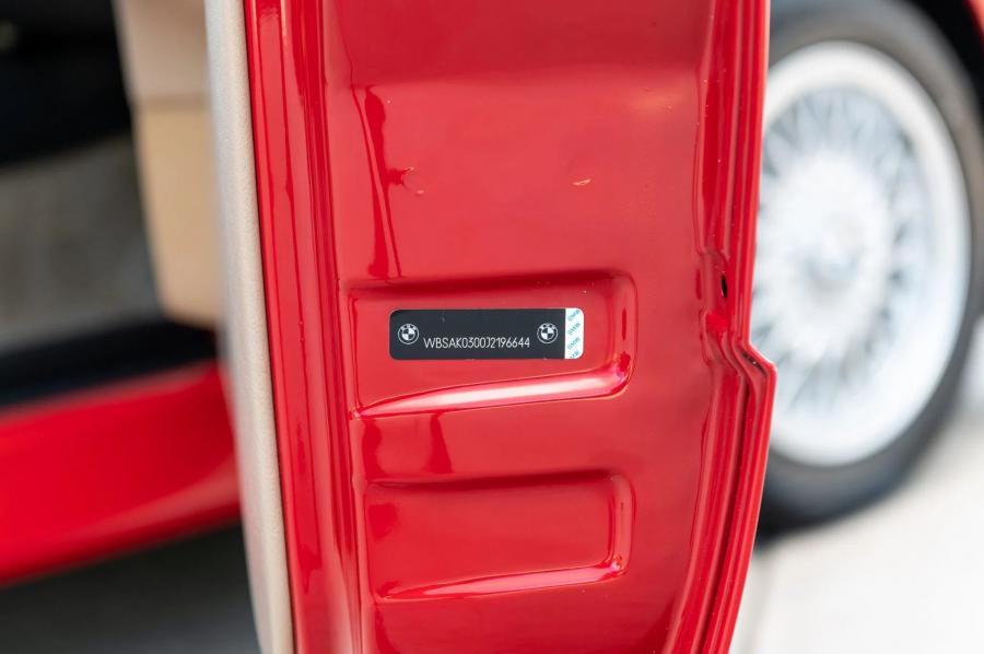 Детали интерьера BMW M3 Coupe (E30) 1988 года  (NA) (фото 135 из 231)